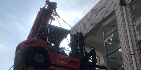 上海設備搬運吊裝需要注意什么？